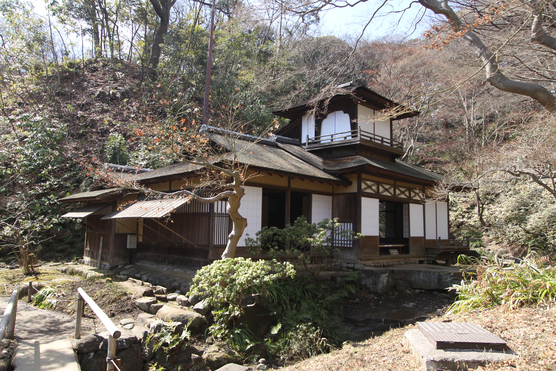 三渓園聴秋閣