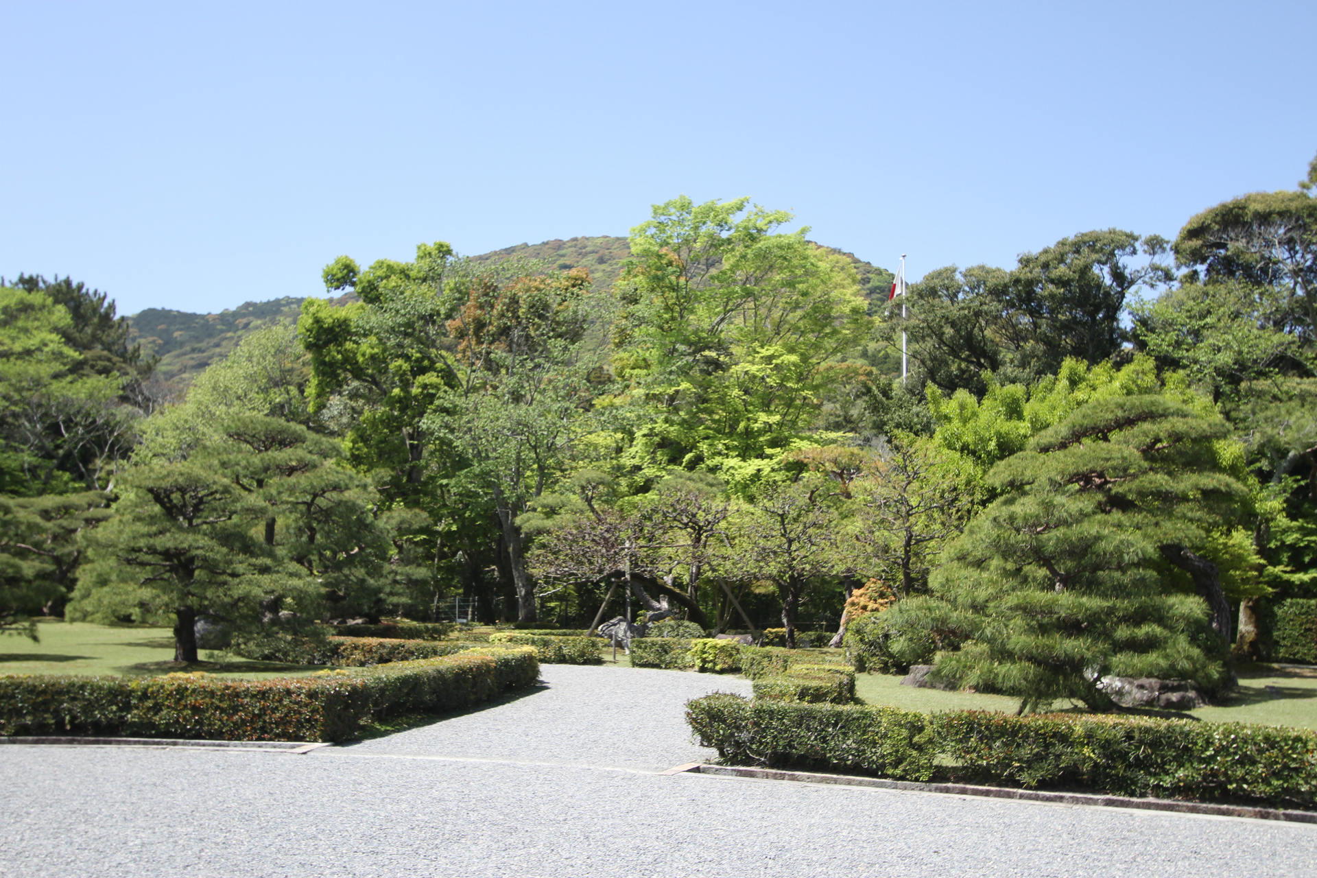 伊勢神宮内宮の神苑風景-3