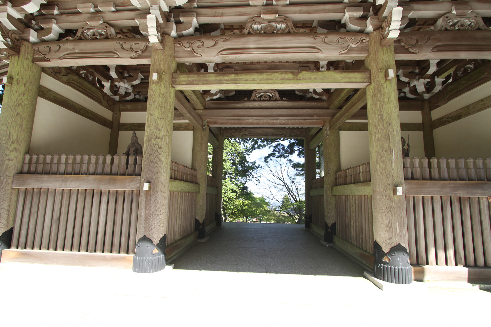 朝熊岳金剛證寺仁王門
