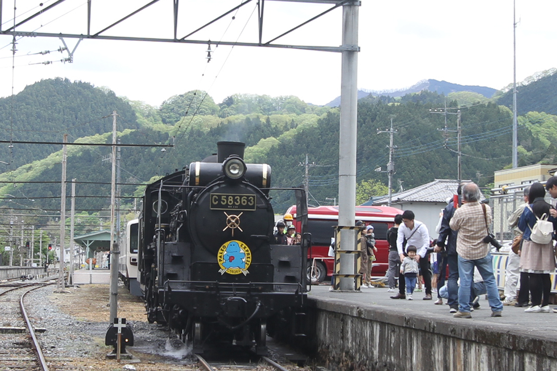 パレオエクスプレス三峰口駅5